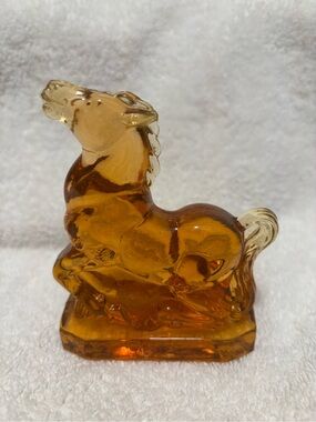 Golden Delight Rare Glows Joey the Horse Boyd glass
